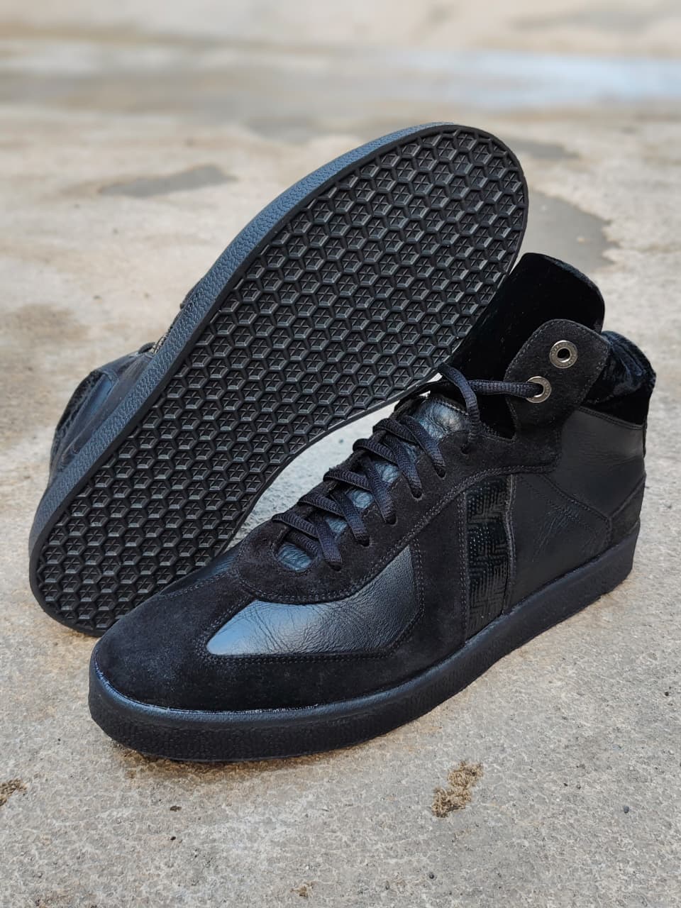Kondisi sesudah direparasi — Sneaker Resoling